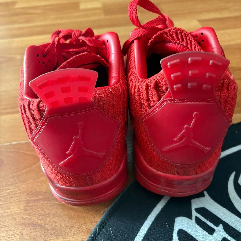 Air Jordan 4 Retro Flyknit University Red - Picture 3 of 7